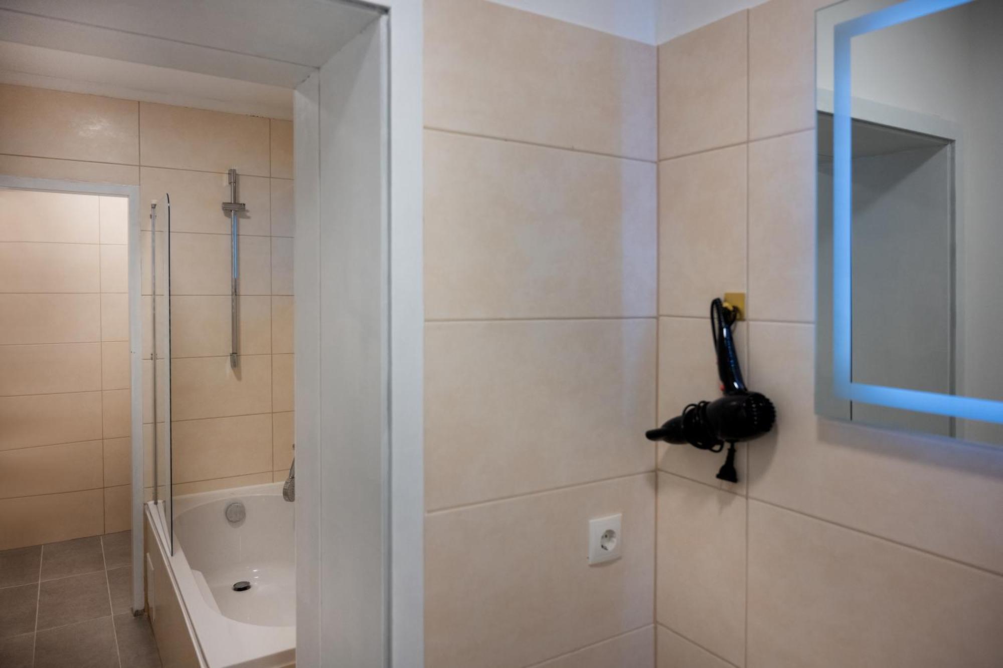 Wohngut-City Appartement 3 Fuer Max 5 Personen Inklusive Parkplatz Hagen  Exterior foto